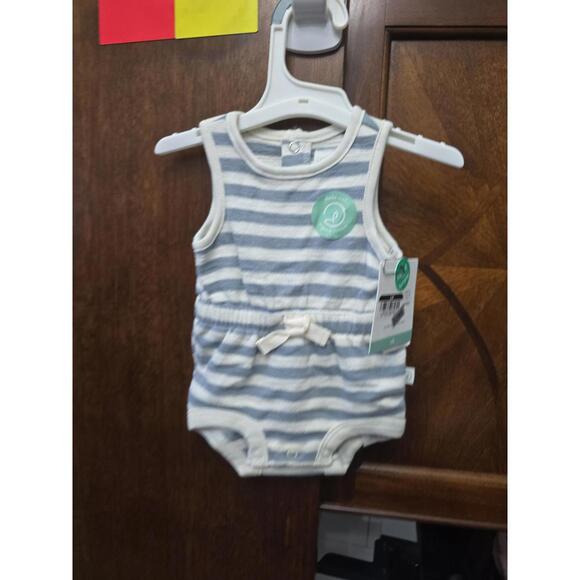 Carter's Other - Nb brand new little planet by carter's outfit.Item 295